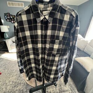 Universal Thread Black and White Plaid Button Down Shirt